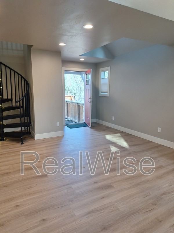 126 Strawberry Ln - Photo 6 of 15