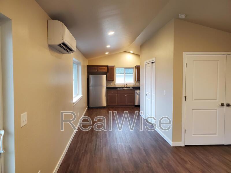 228 Cheryl Ln #11 - Photo 5 of 19