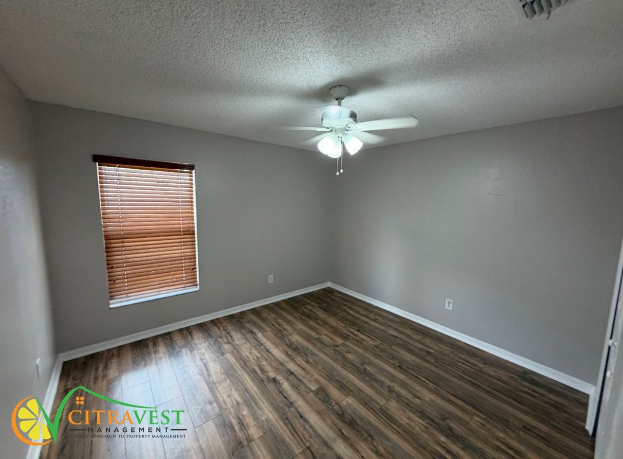 402 Halstead Dr - Photo 7 of 12
