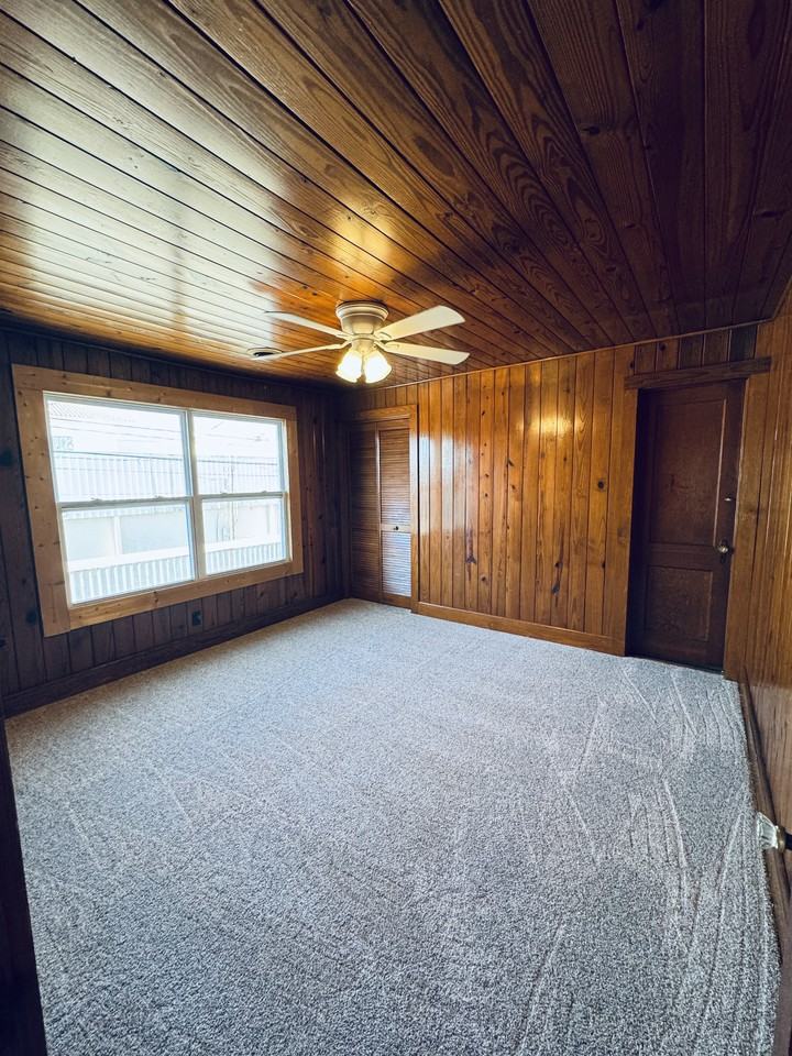404 23rd Ave N #B - Photo 7 of 18