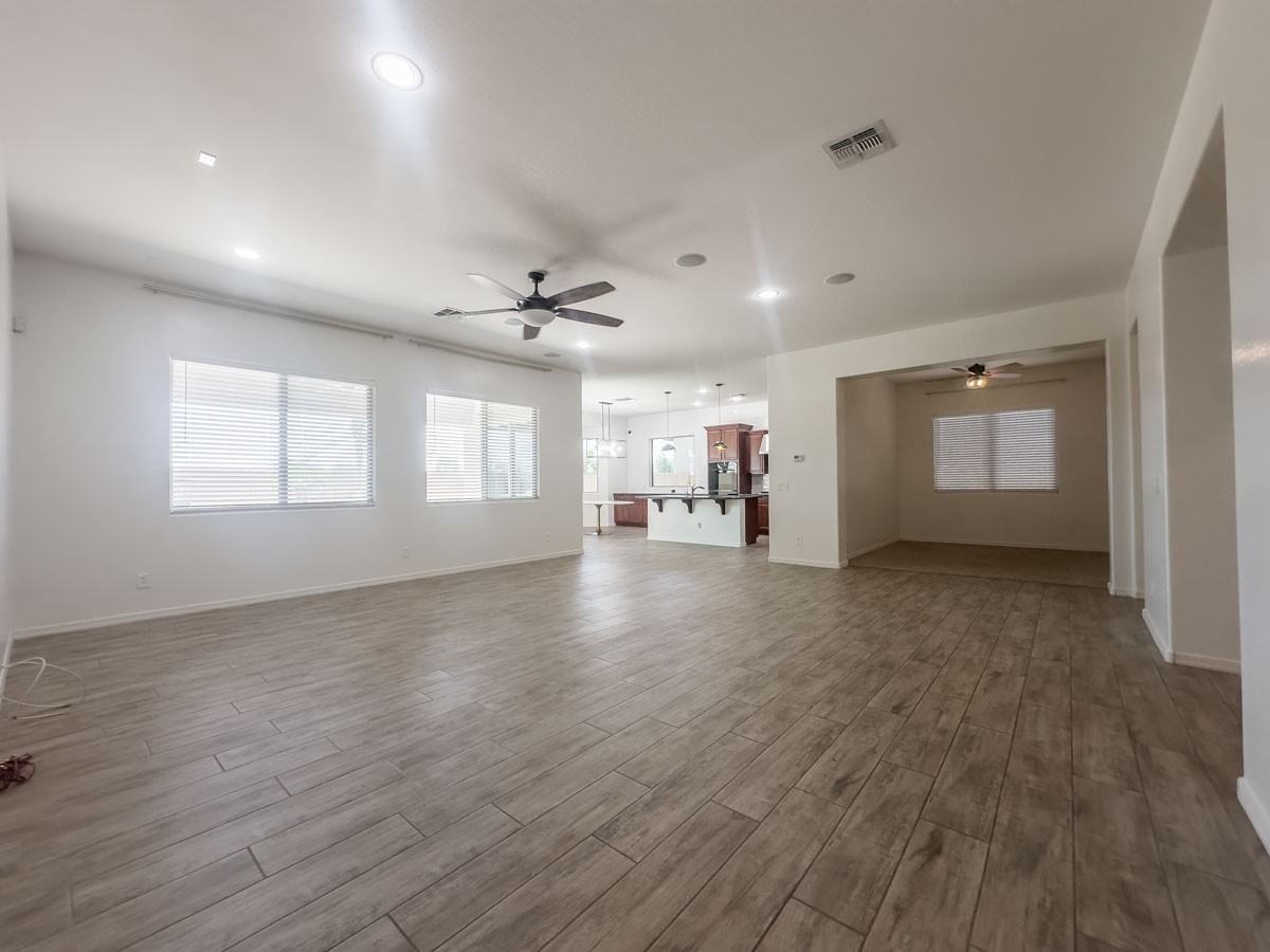 16211 W Coronado Rd - Photo 7 of 30