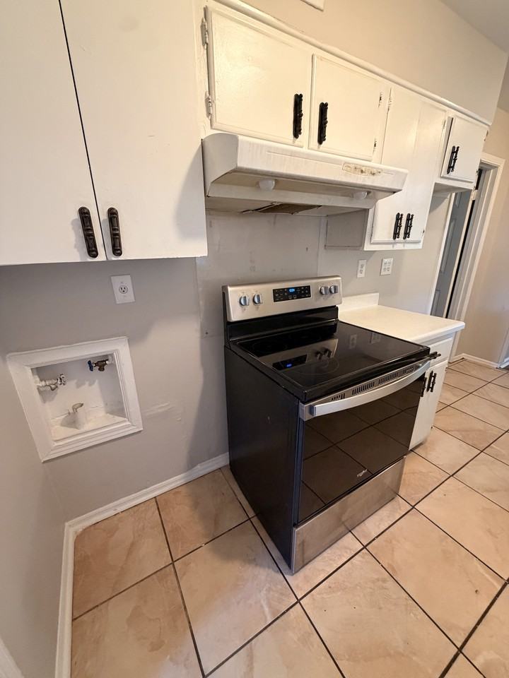 4672 Willow Rd - Photo 4 of 15
