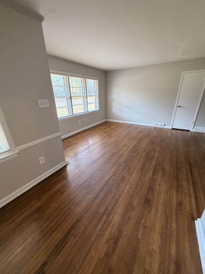 4672 Willow Rd - Photo 6 of 15