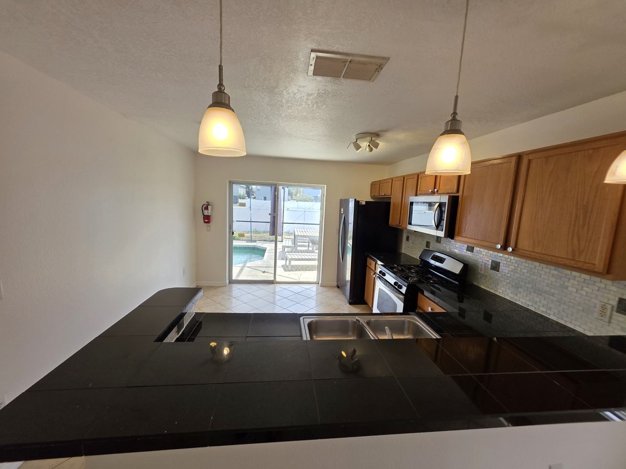 752 Sonja Cir - Photo 4 of 19