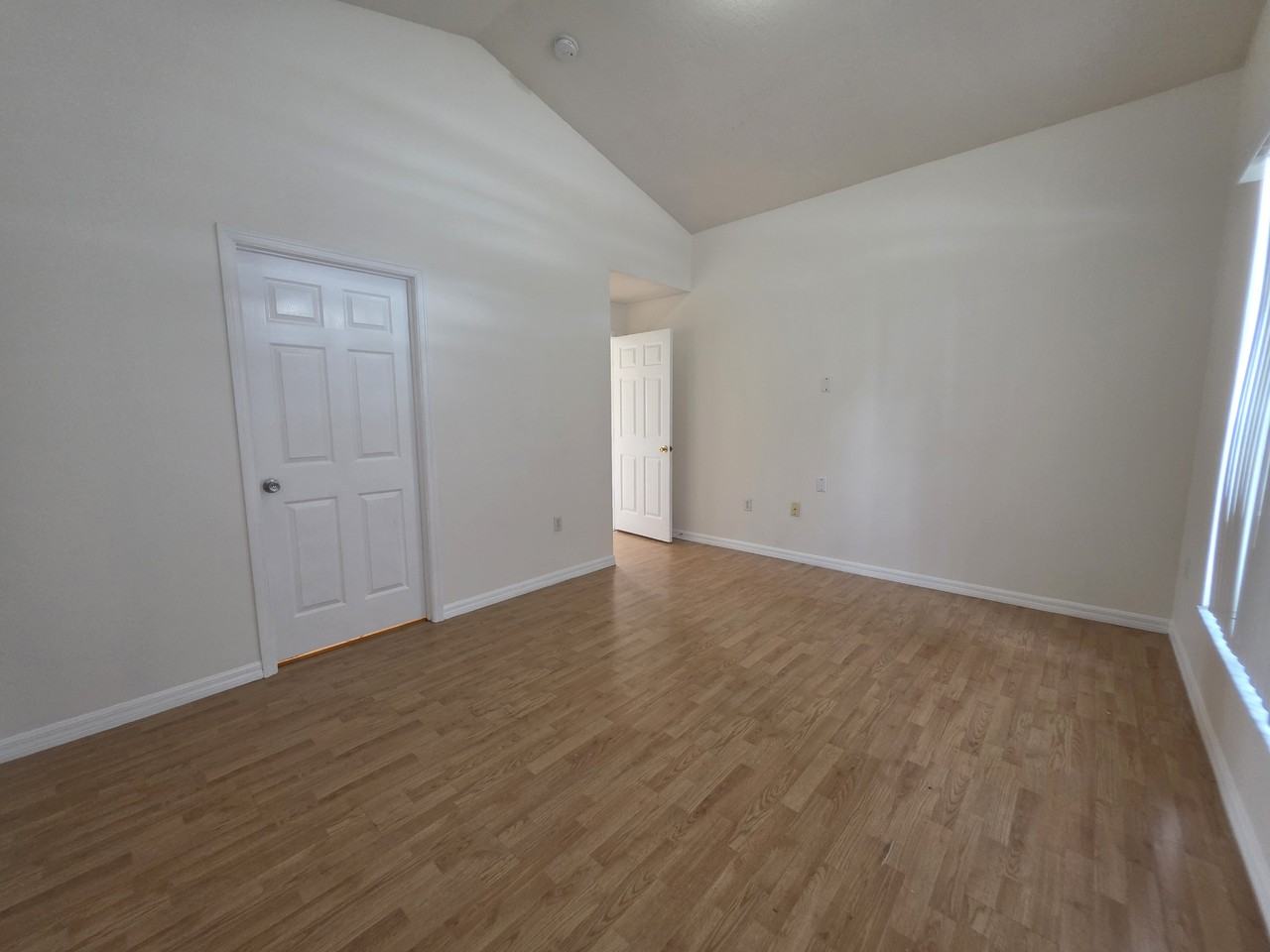 752 Sonja Cir - Photo 6 of 19