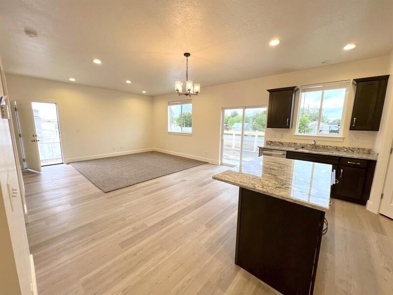 250 Ws #138 - Photo 5 of 10