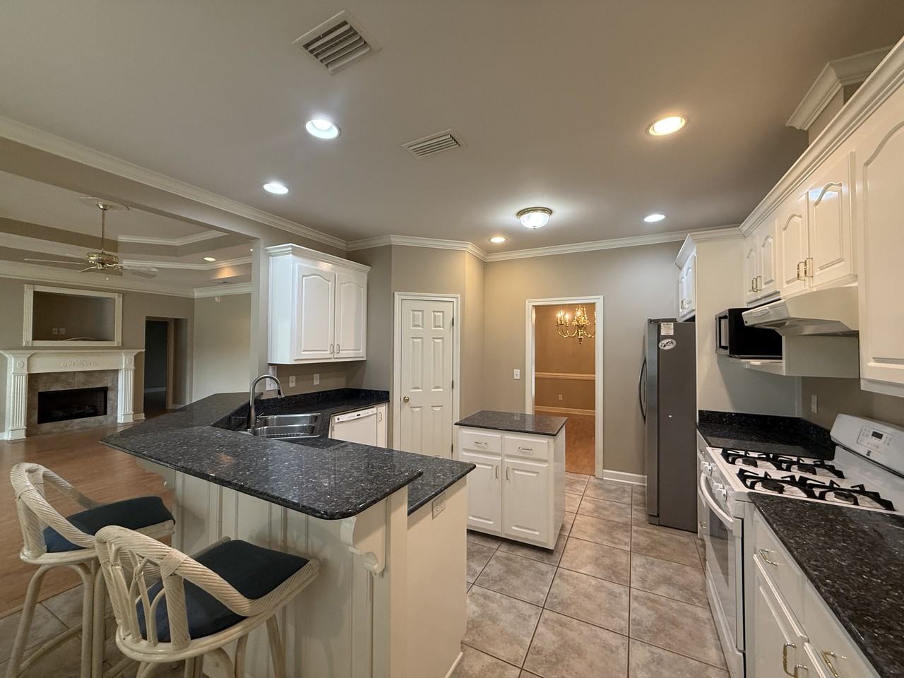 9090 Pleasant Rd - Photo 6 of 27