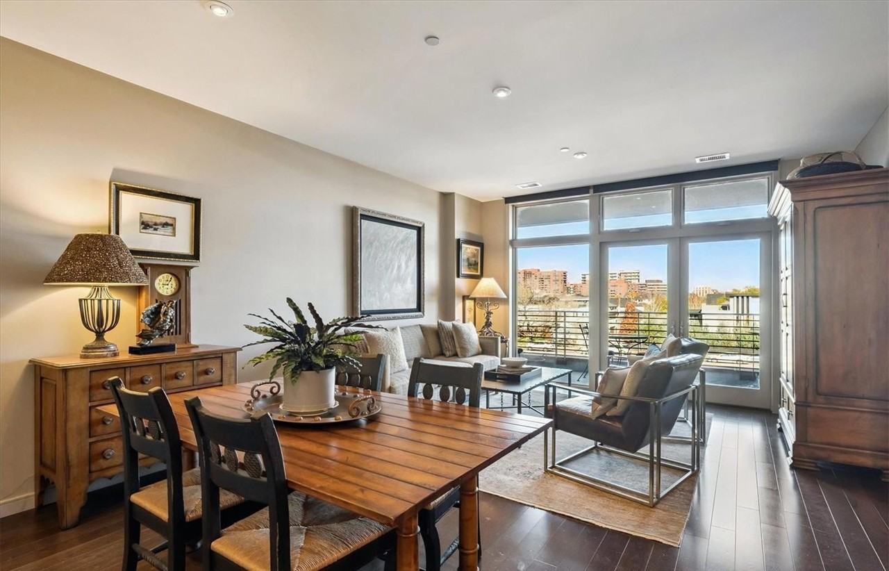 333 S Monroe St #310 - Photo 4 of 13