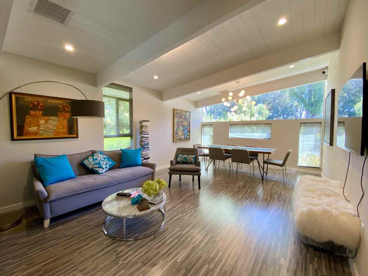 2120 Edgewood Dr - Photo 2 of 16