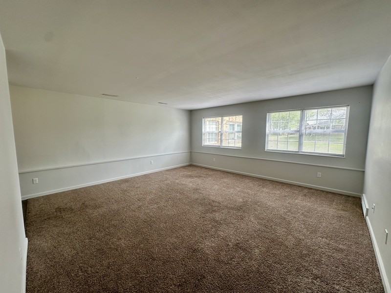 1440 Meadowview Dr #1 - Photo 2 of 15