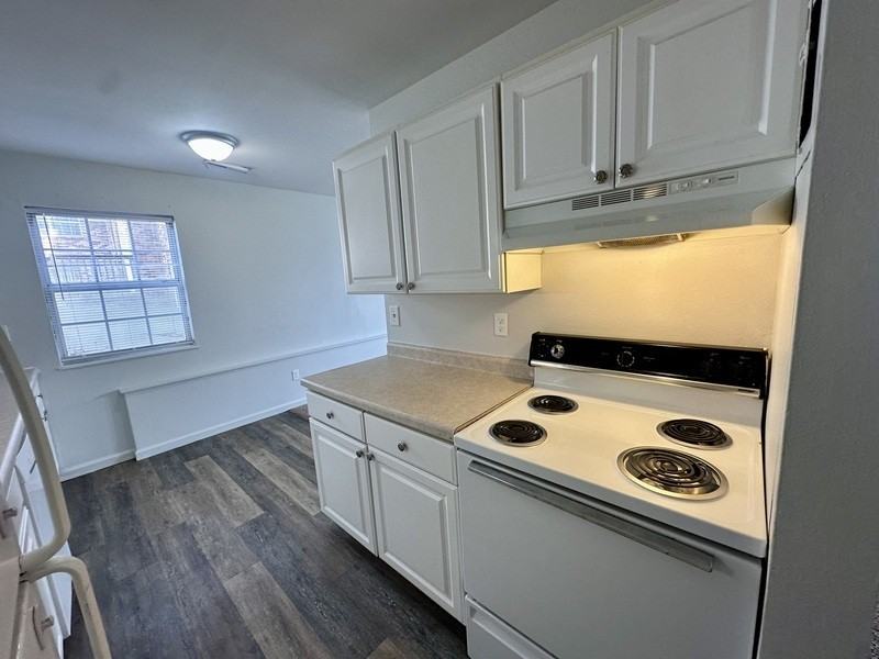 1440 Meadowview Dr #1 - Photo 7 of 15
