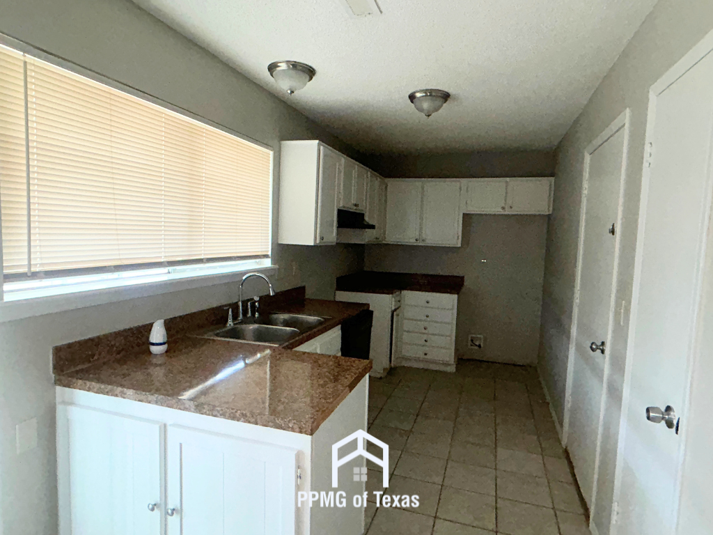 2940 S 131st East Ave - Photo 5 of 16