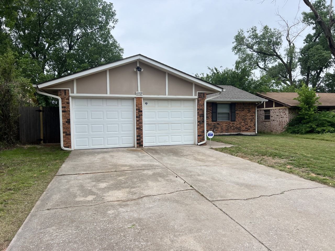 4909 Cinderella Dr - Photo 2 of 15