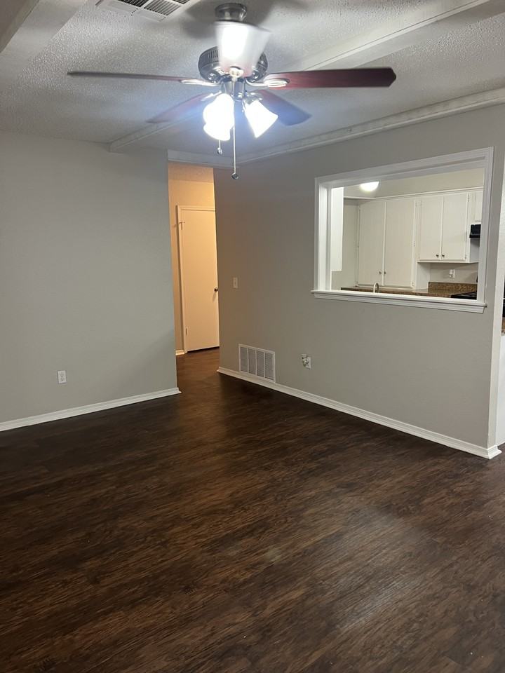4909 Cinderella Dr - Photo 6 of 15
