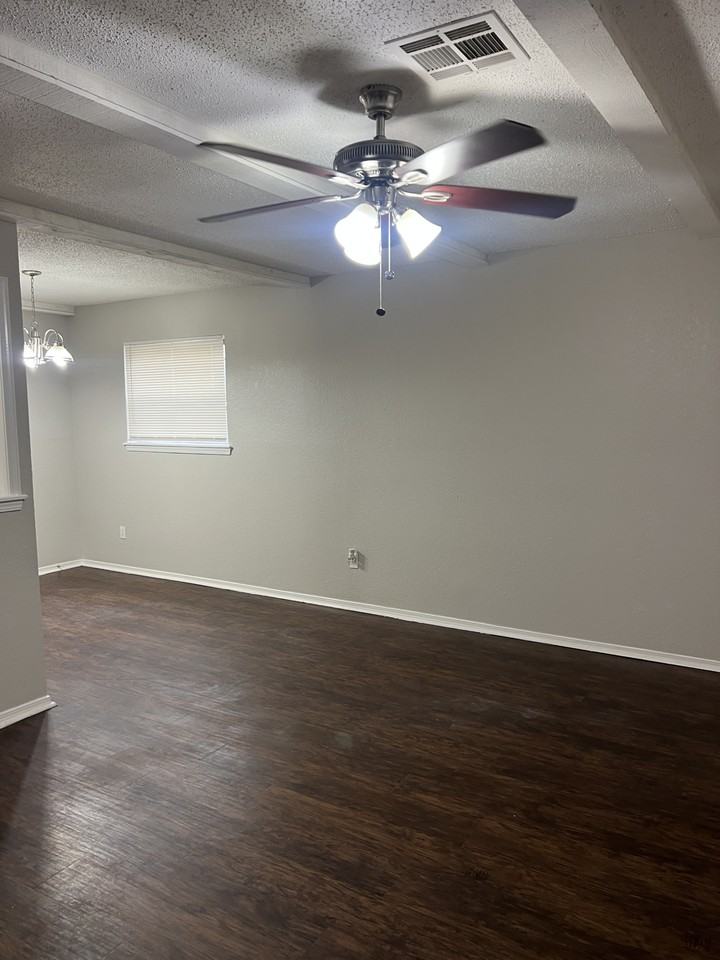 4909 Cinderella Dr - Photo 7 of 15