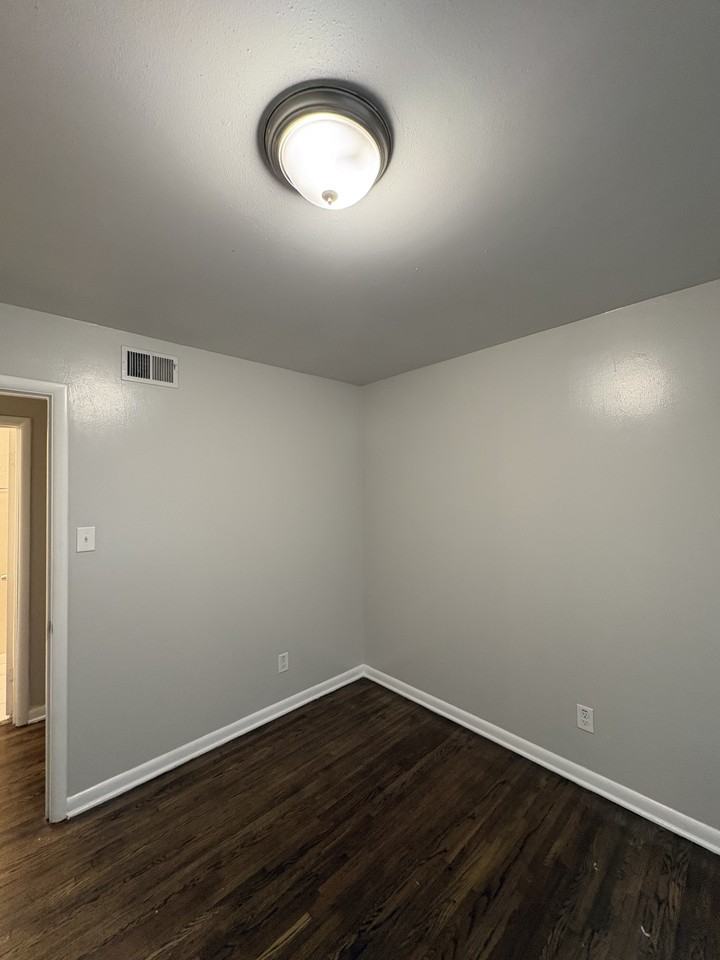 13 Gregory Ln - Photo 6 of 23