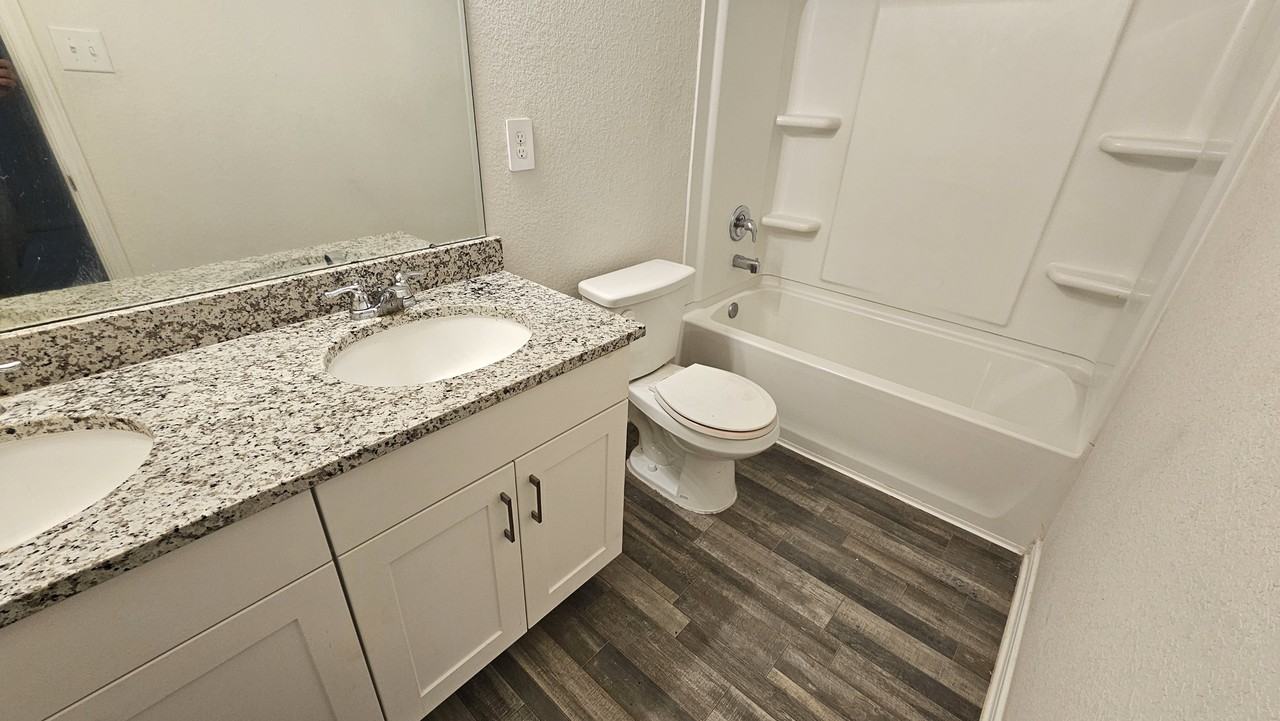 14214 Green Wing Cir - Photo 6 of 8