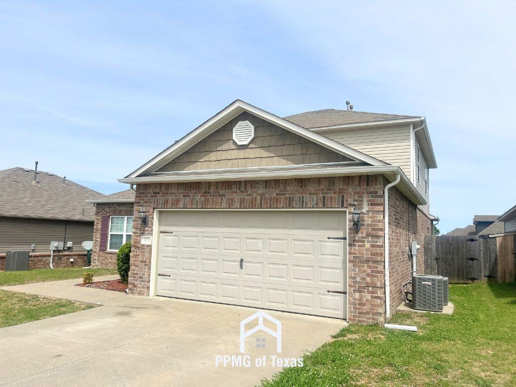 14753 S Lakewood Ave - Photo 2 of 18