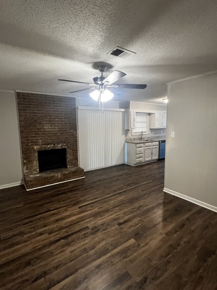 8702 Oakhaven Dr - Photo 4 of 20
