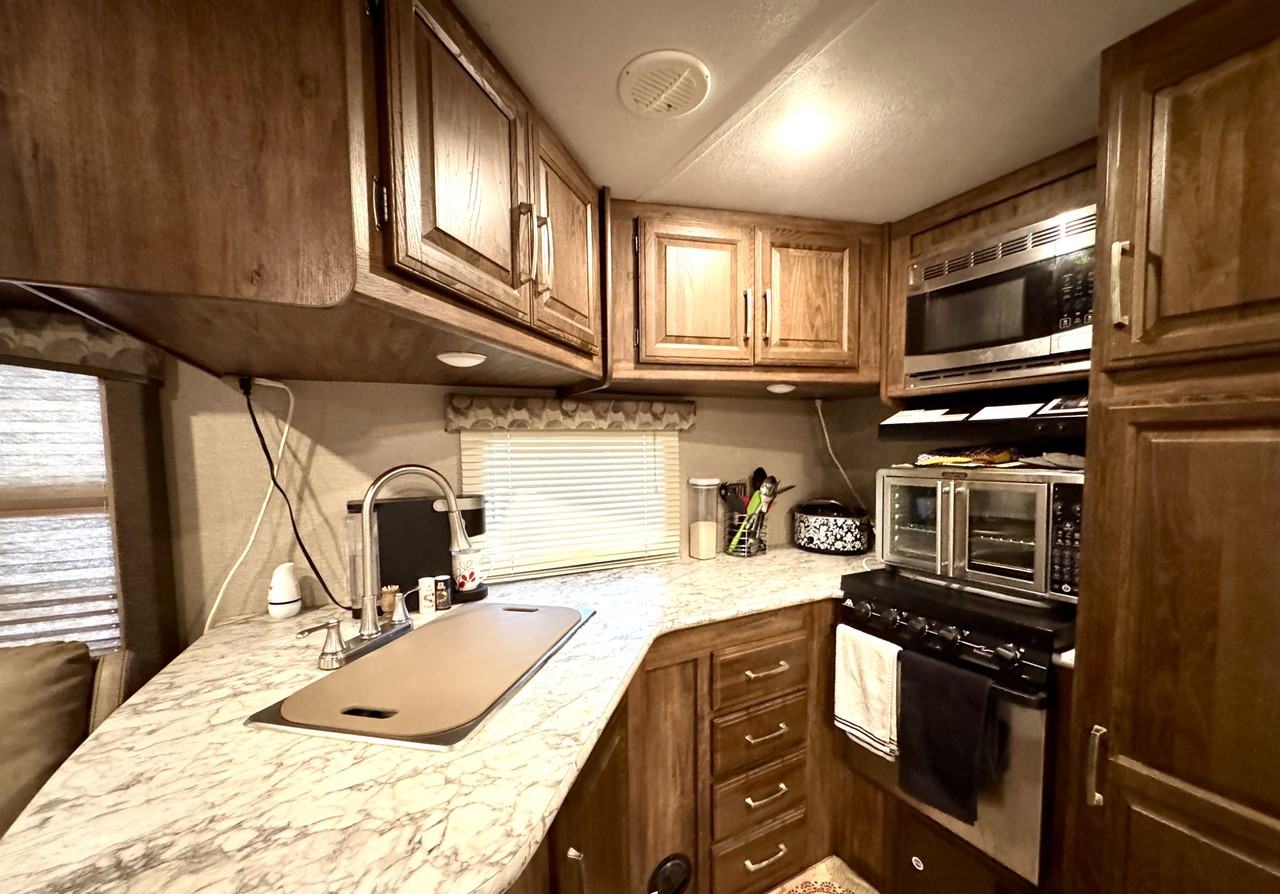 520 N Fairway Dr W - Photo 5 of 12