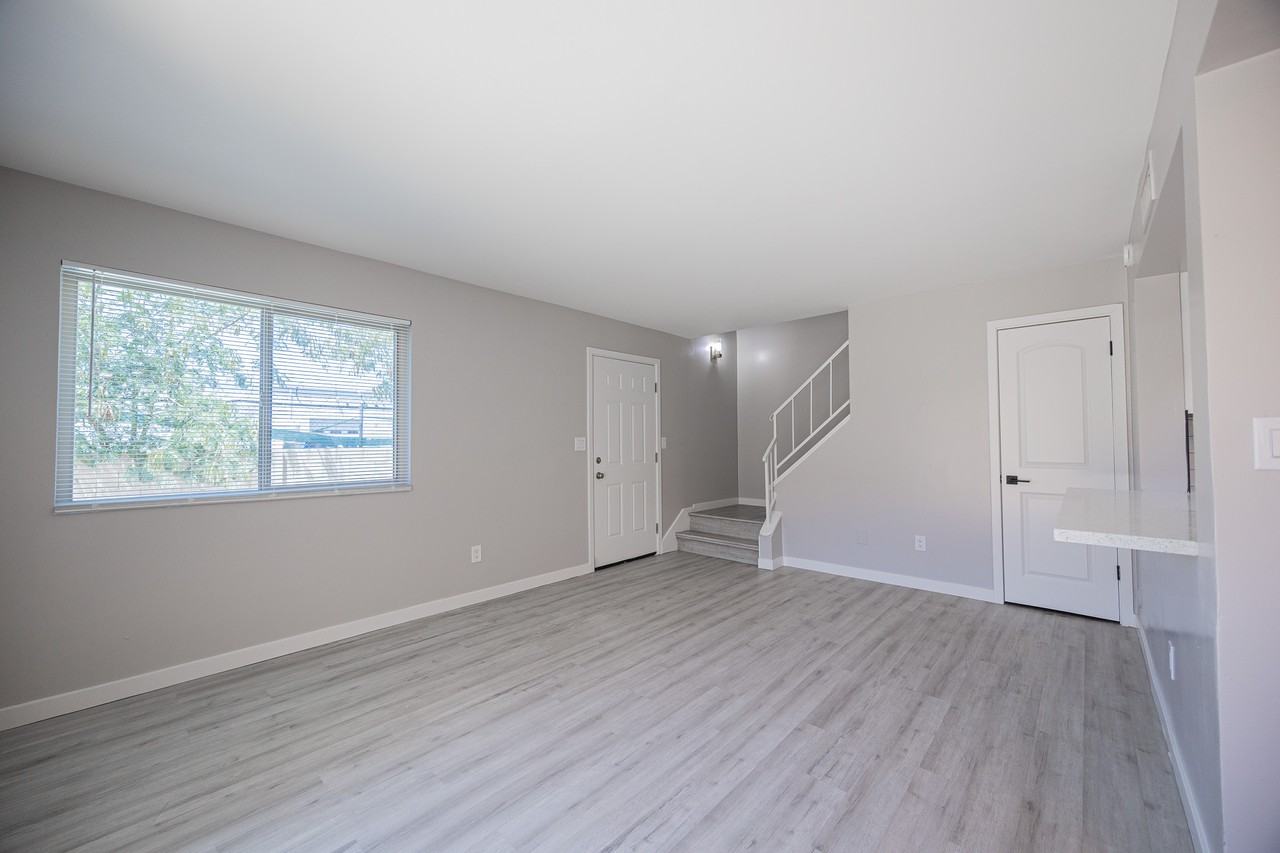 4403 E Riverside St - Photo 5 of 19