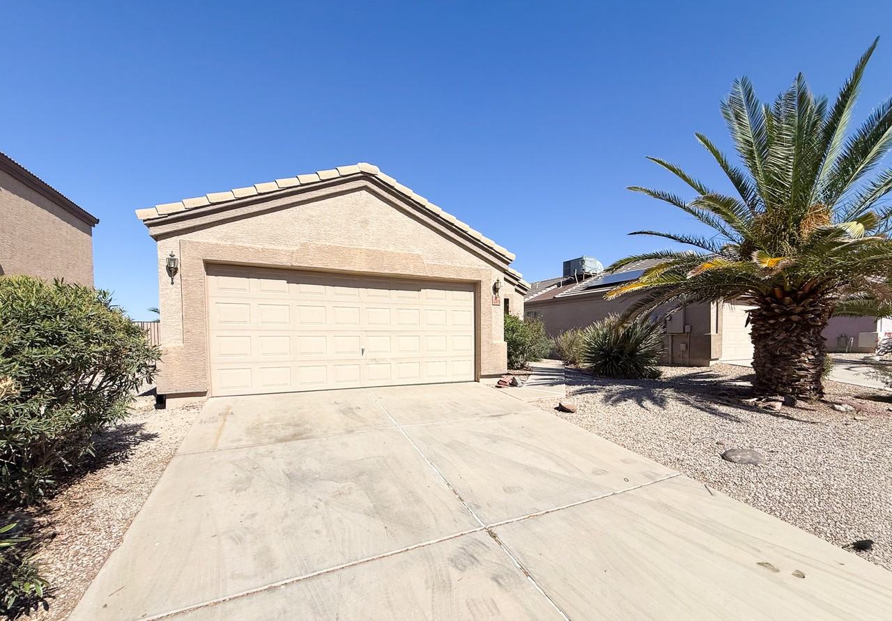 23816 N Wilderness Way - Photo 2 of 26