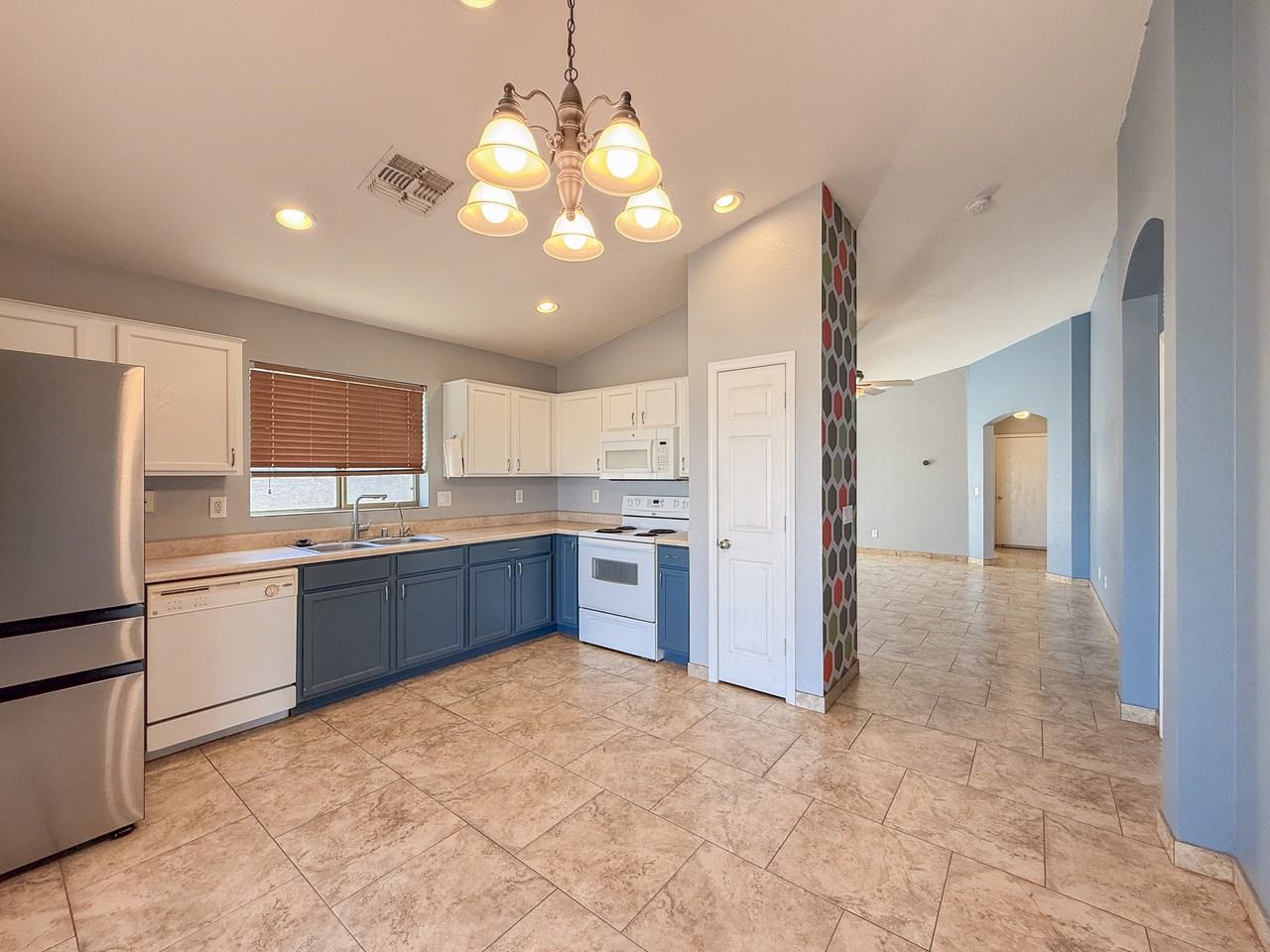 23816 N Wilderness Way - Photo 7 of 26