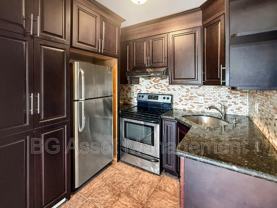 1459 Macarthur Blvd #41 - Photo 1 of 1