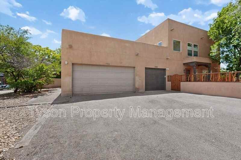 1700 Violetas Rd Nw - Photo 4 of 36