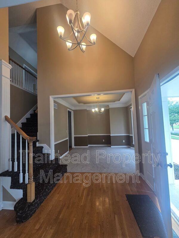 14002 Goodman St - Photo 2 of 49