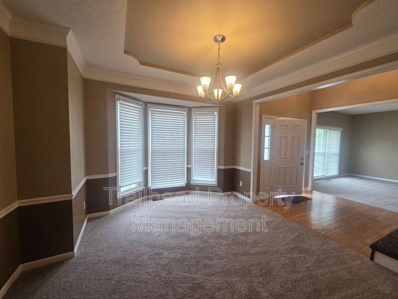 14002 Goodman St - Photo 4 of 49