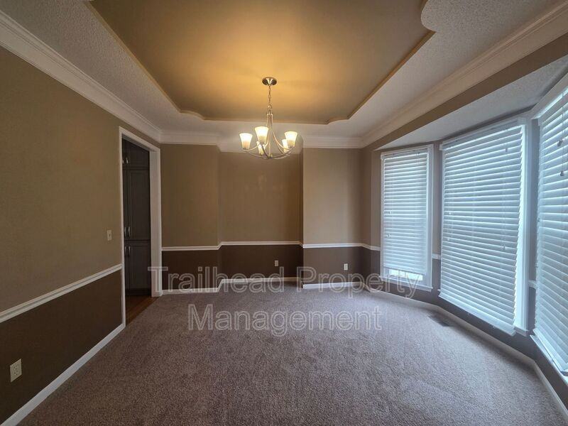 14002 Goodman St - Photo 5 of 49