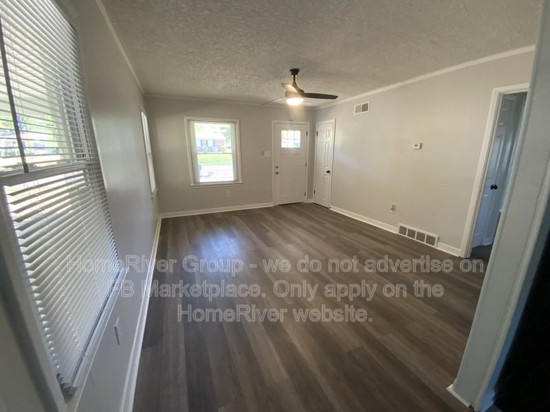 1359 S White Station Rd - Photo 4 of 19