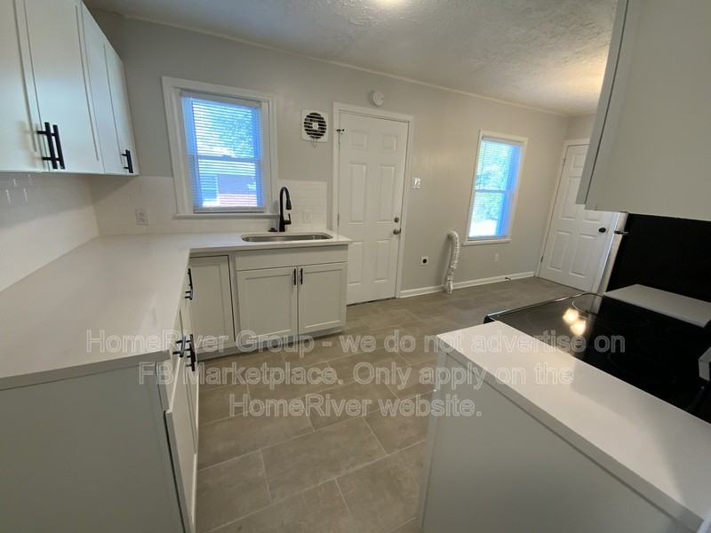 1359 S White Station Rd - Photo 7 of 19