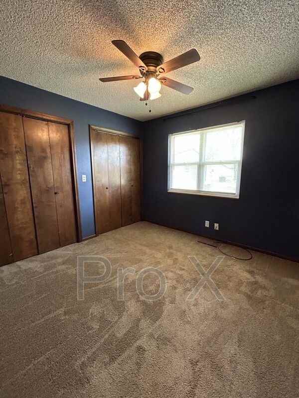 402 E Jefferson Duplex - Photo 7 of 12