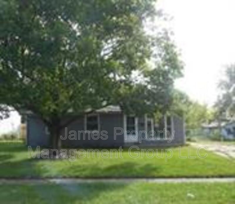 1004 Oakland Dr - Photo 2 of 11