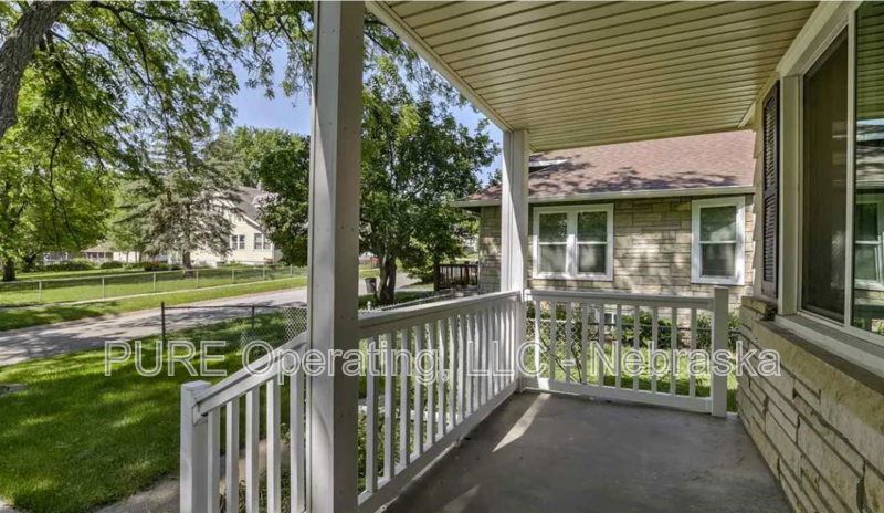 7764 Maywood St - Photo 3 of 17