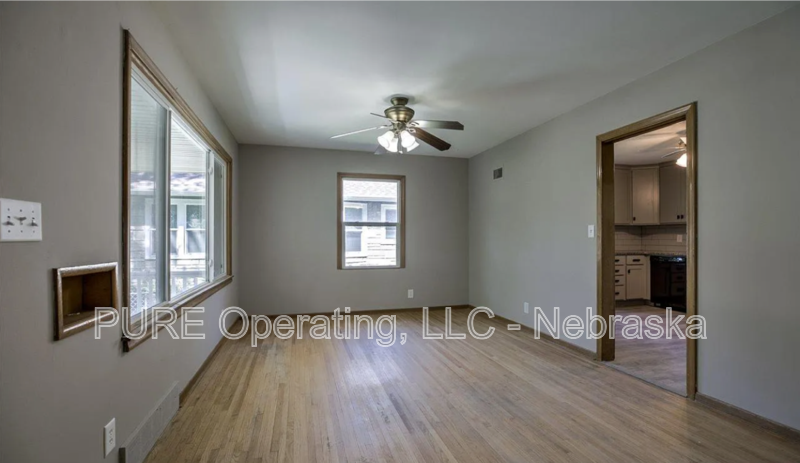 7764 Maywood St - Photo 5 of 17