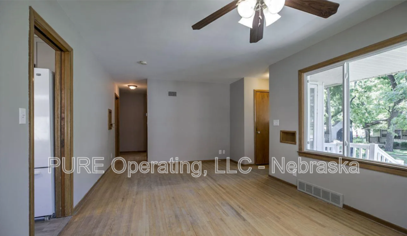 7764 Maywood St - Photo 6 of 17