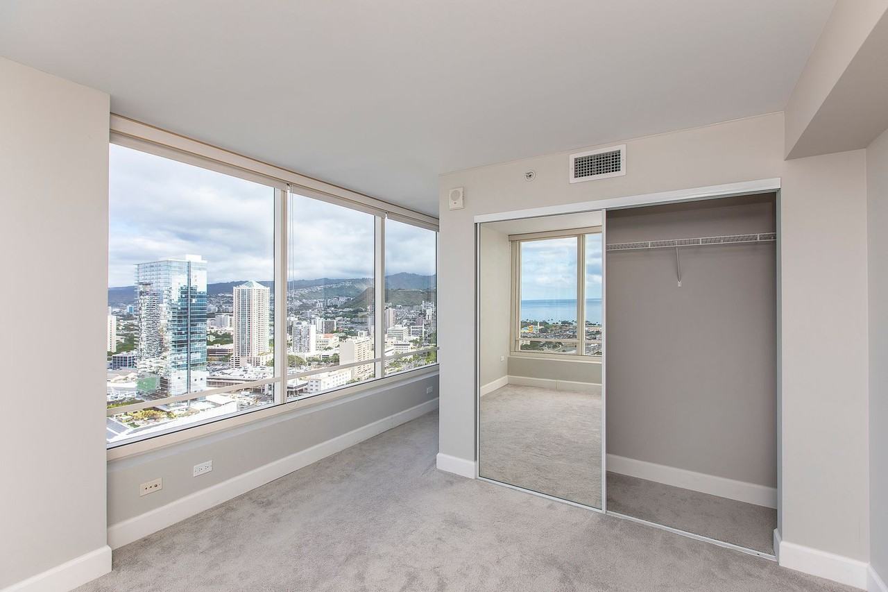 1009 Kapiolani Blvd #3910 - Photo 3 of 37