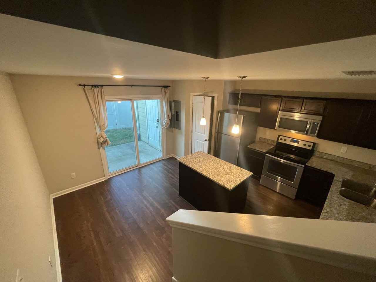 123 Cobblestone Place Dr - Photo 7 of 32