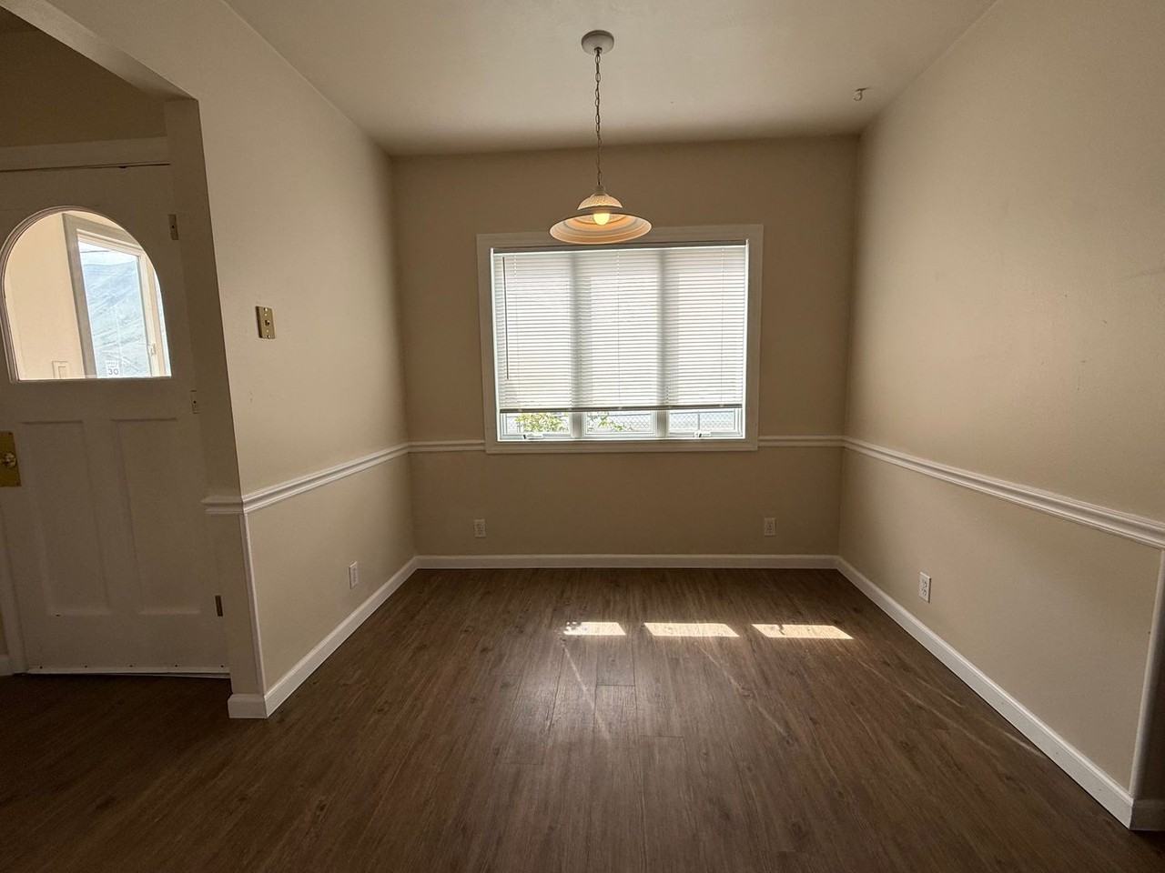 461 Rock Island Rd - Photo 5 of 11