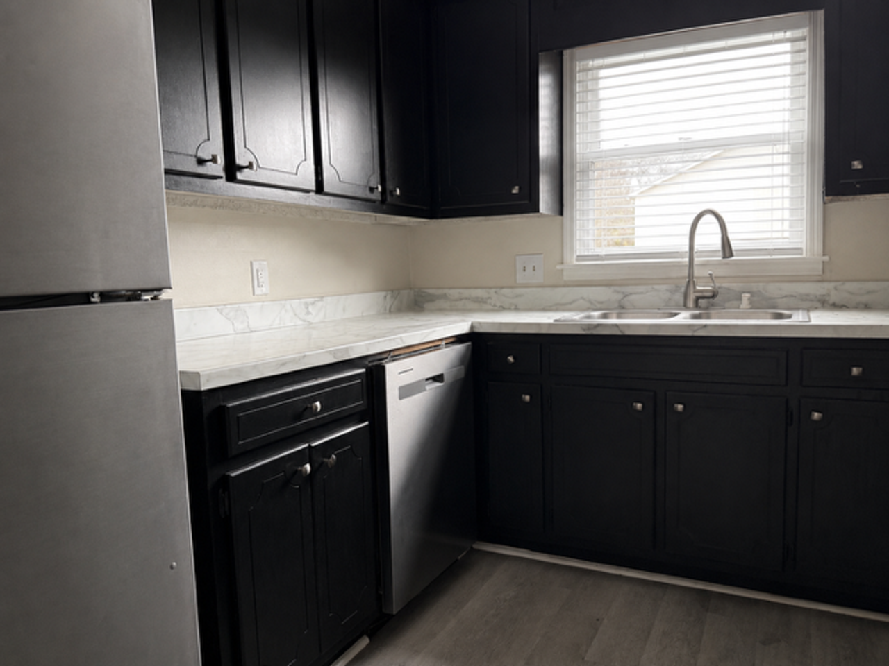 4144 Bonnell Drive - Photo 3 of 8