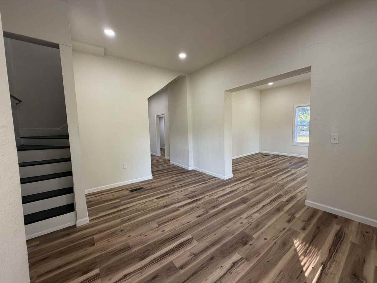 901 Fremont St - Photo 6 of 23