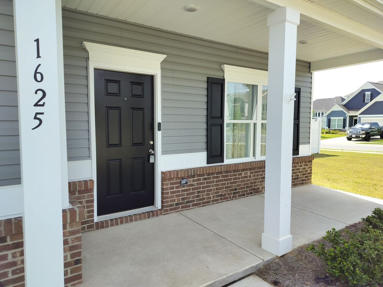 1625 Old Barn Rd - Photo 3 of 27