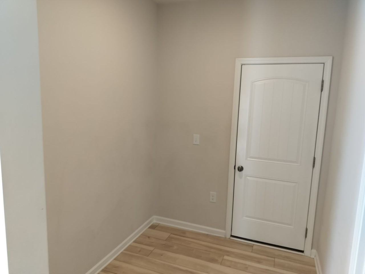 1625 Old Barn Rd - Photo 5 of 27