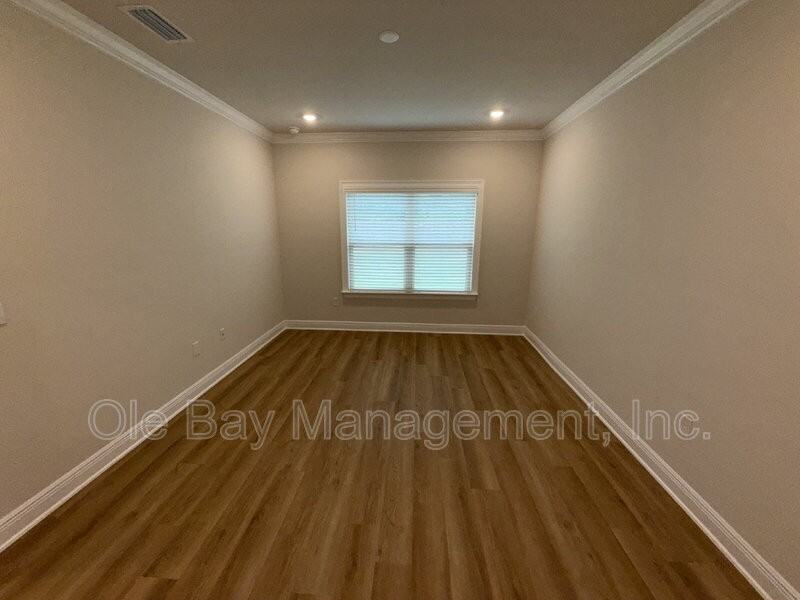 31697 Lyon Rd - Photo 5 of 11