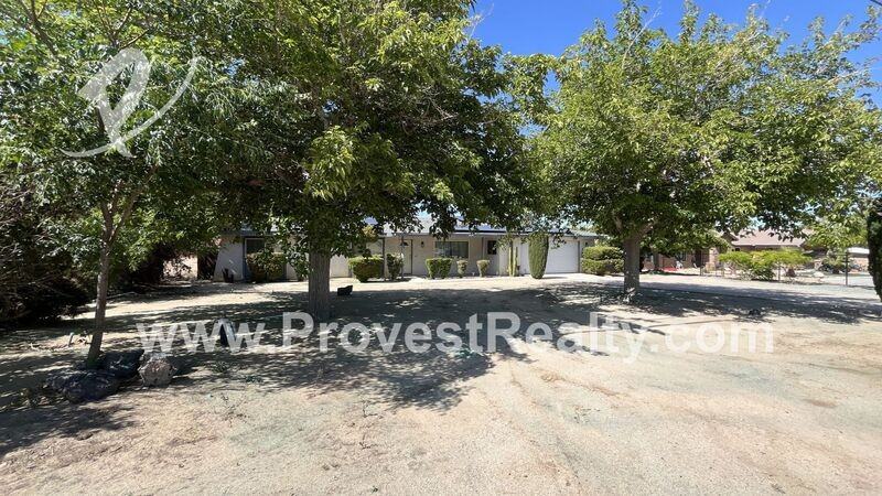 18370 Danbury Ave - Photo 2 of 27