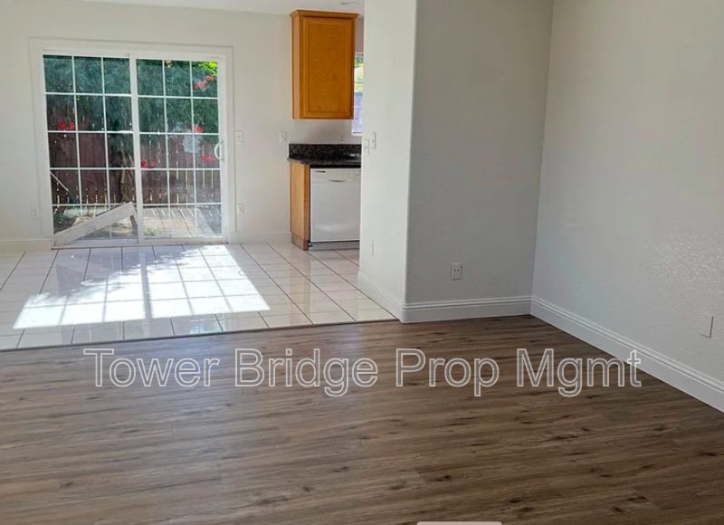 4317 18th Ave - Photo 6 of 24