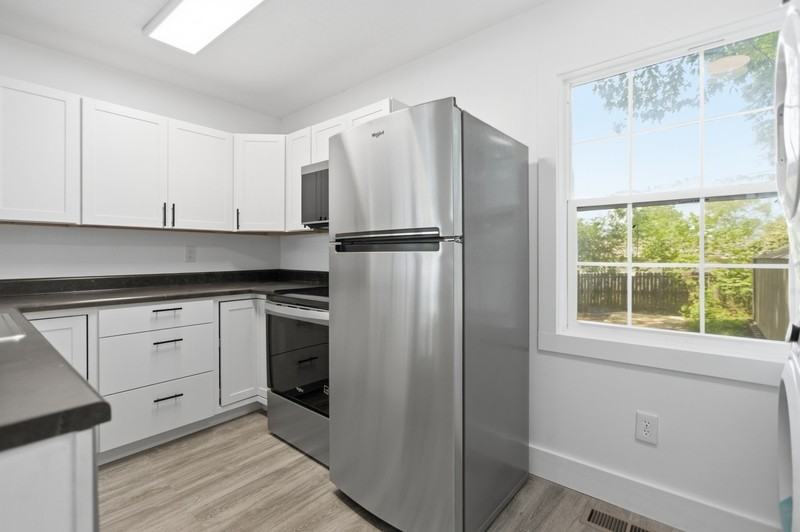 2509 Marshall St - Photo 3 of 10
